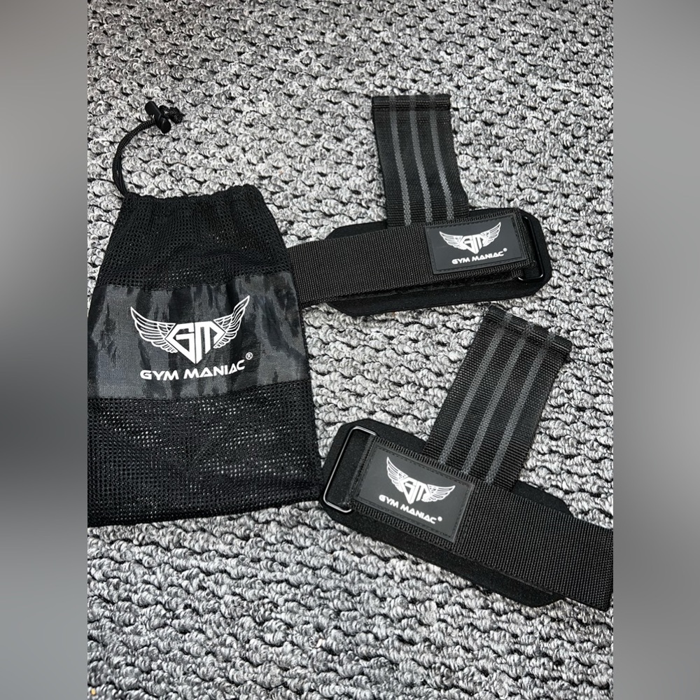 Gym Maniac Short Grip-  Wrist Wraps for Weight Lifting